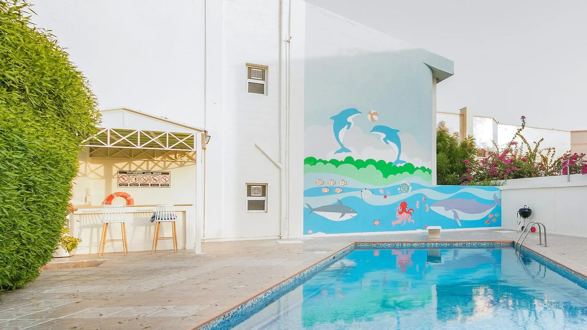 Alice'S Wonderland Villa Dubai
